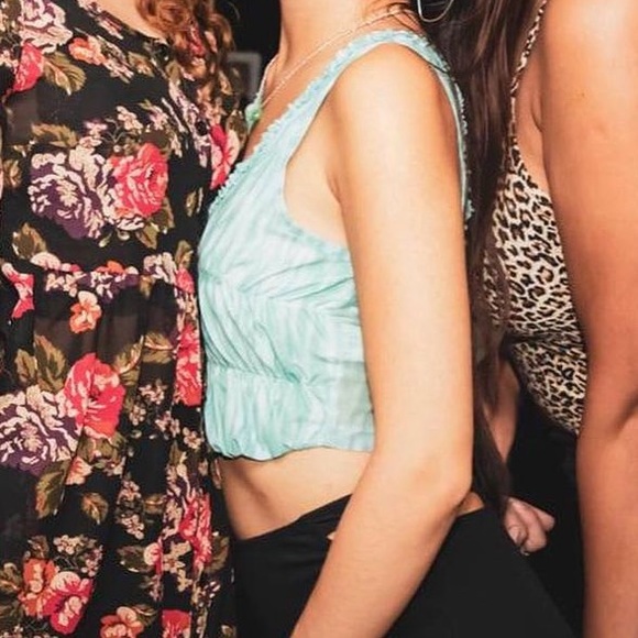 Boohoo Green Mesh Corset Top - Picture 13 of 14